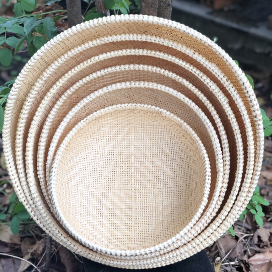 Rổ tre đan thủ công